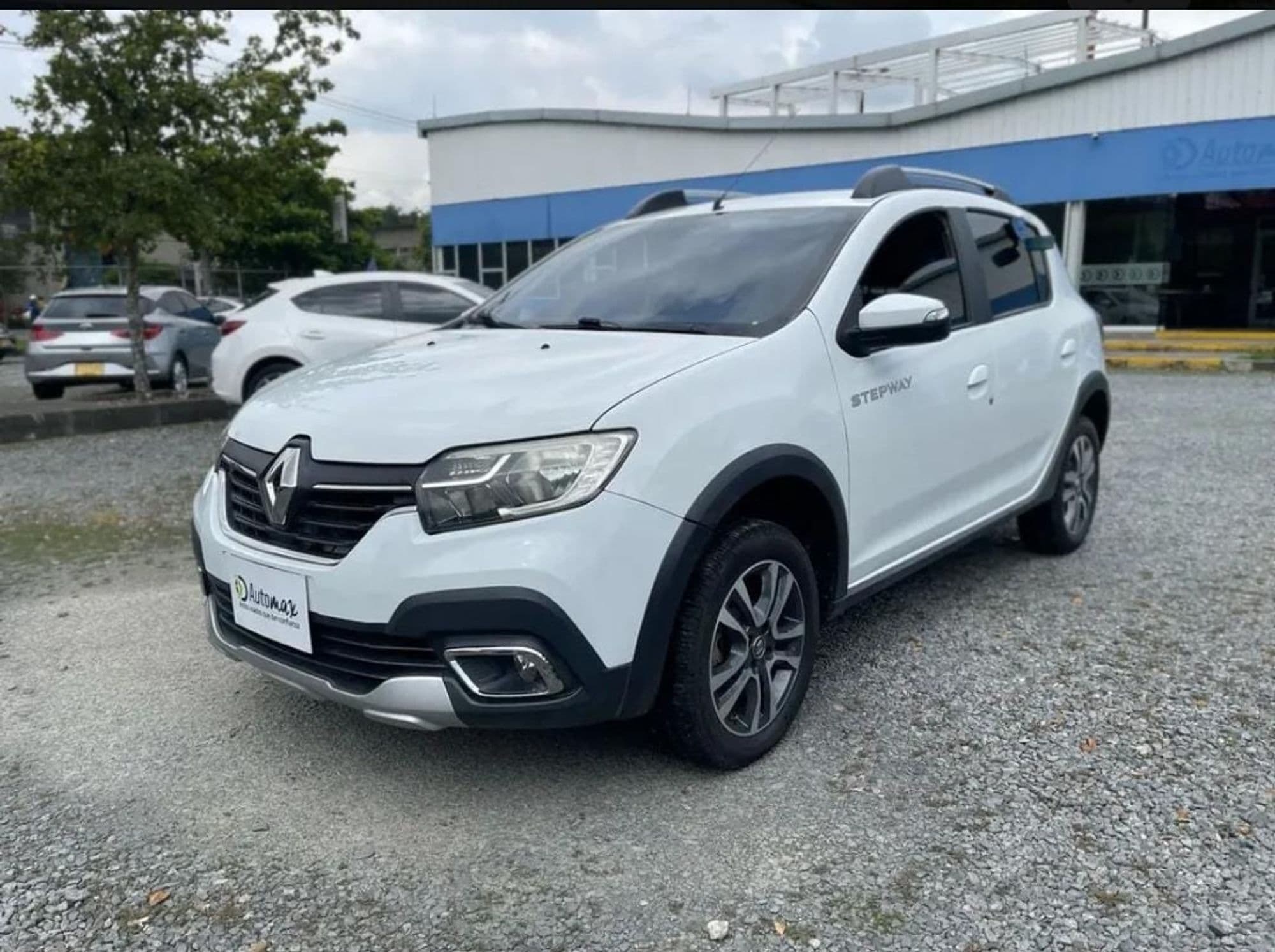 Renault Sandero Stepway intens 2020 - imagen 1