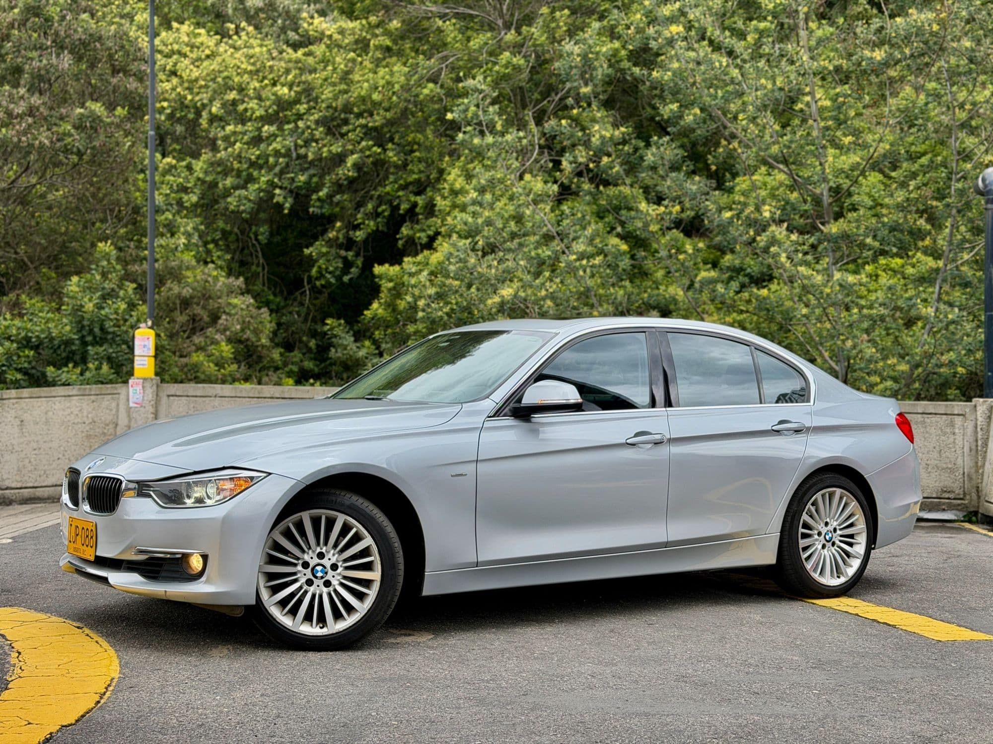 BMW 320i 2.0 Luxury 2015 55.000 kms - imagen 1