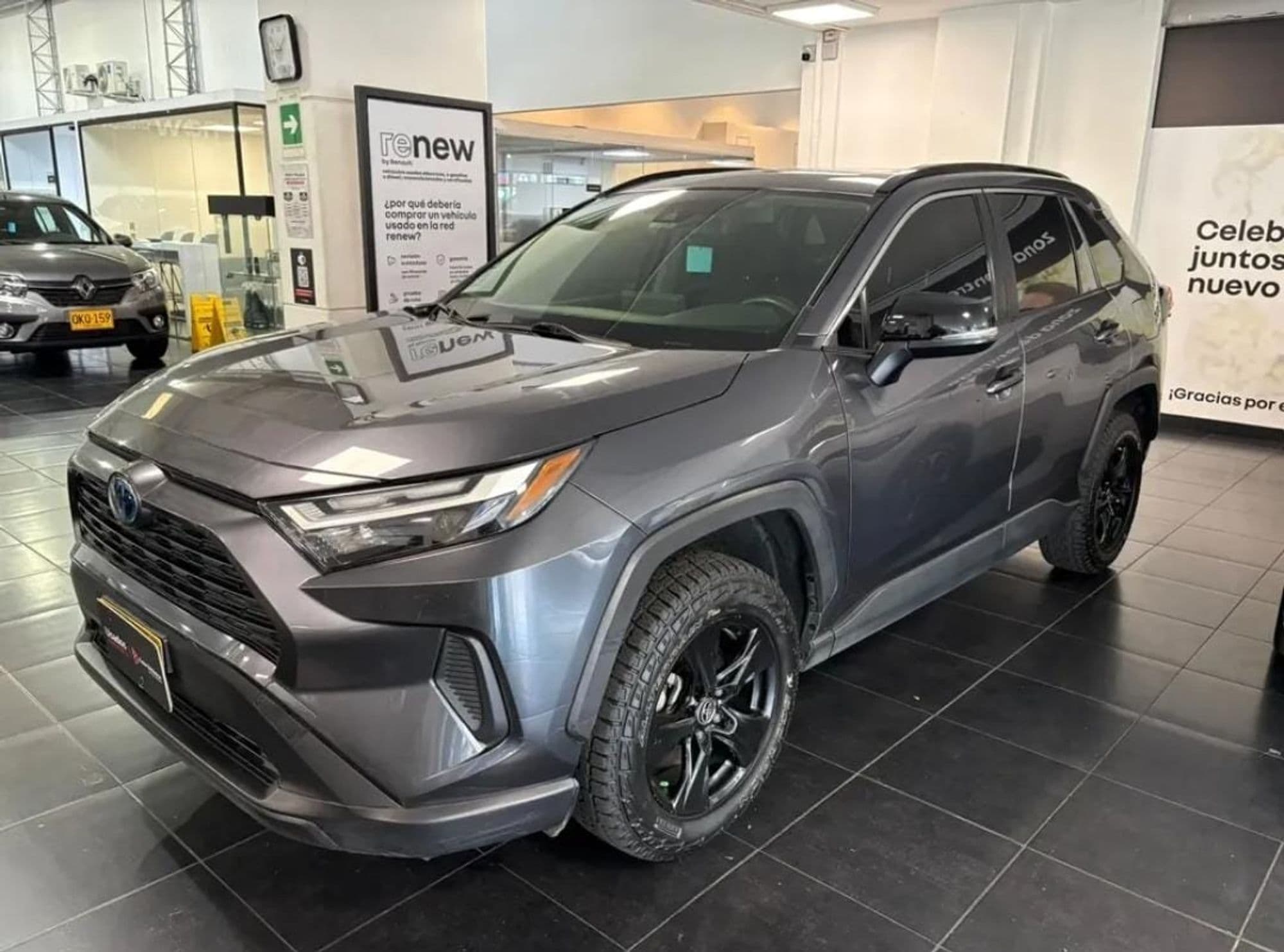 Toyota RAV4 XLE 2022 - imagen 1