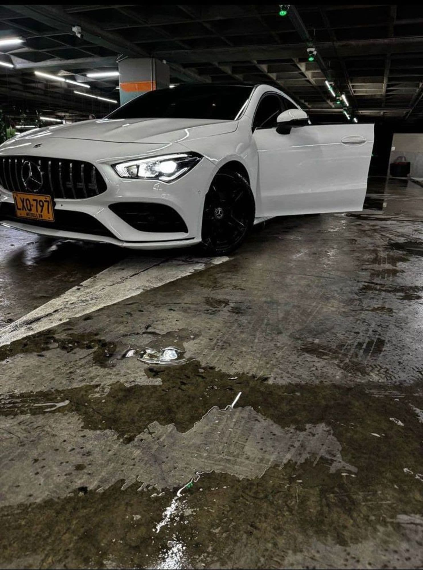 Mercedes Benz CLA 200 2023 - imagen 1