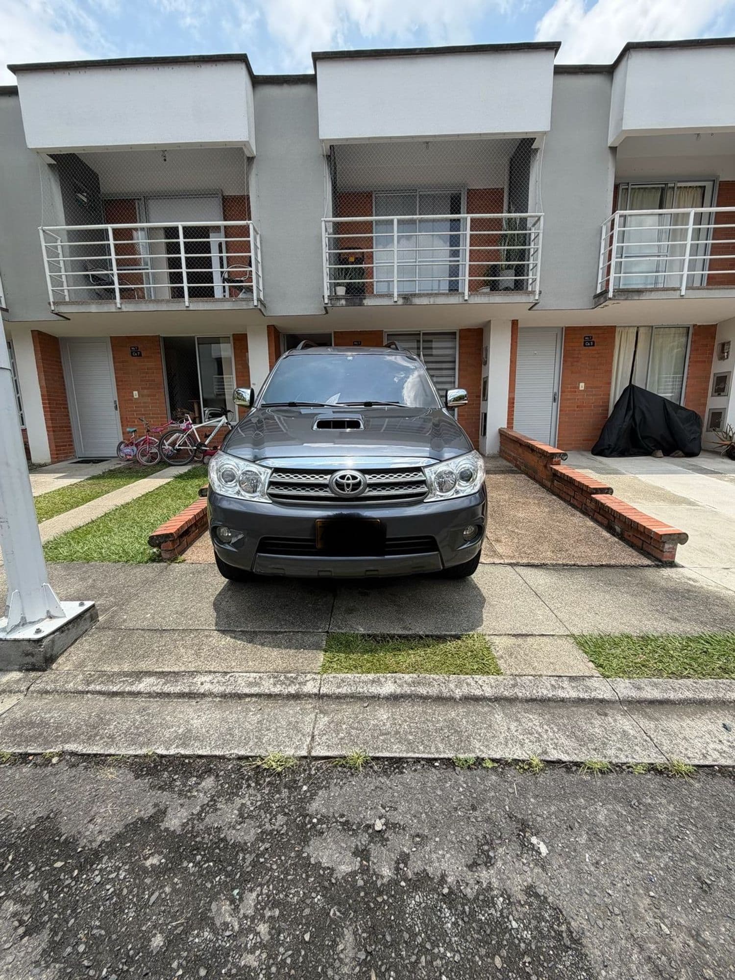 FORTUNER SRV 2009 3.0 Diésel 4x4 - imagen 1