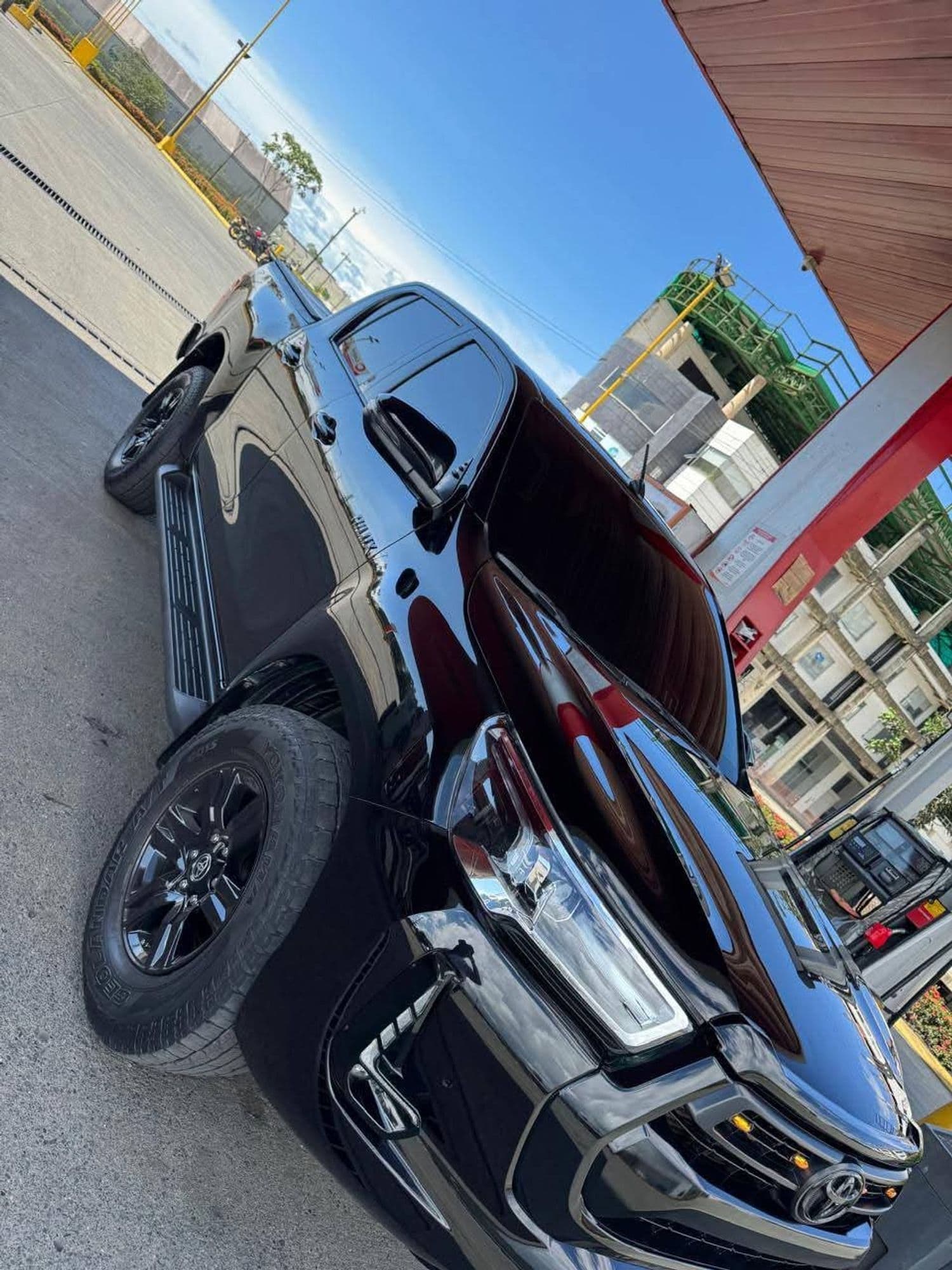 Toyota Hilux 2022 - imagen 1